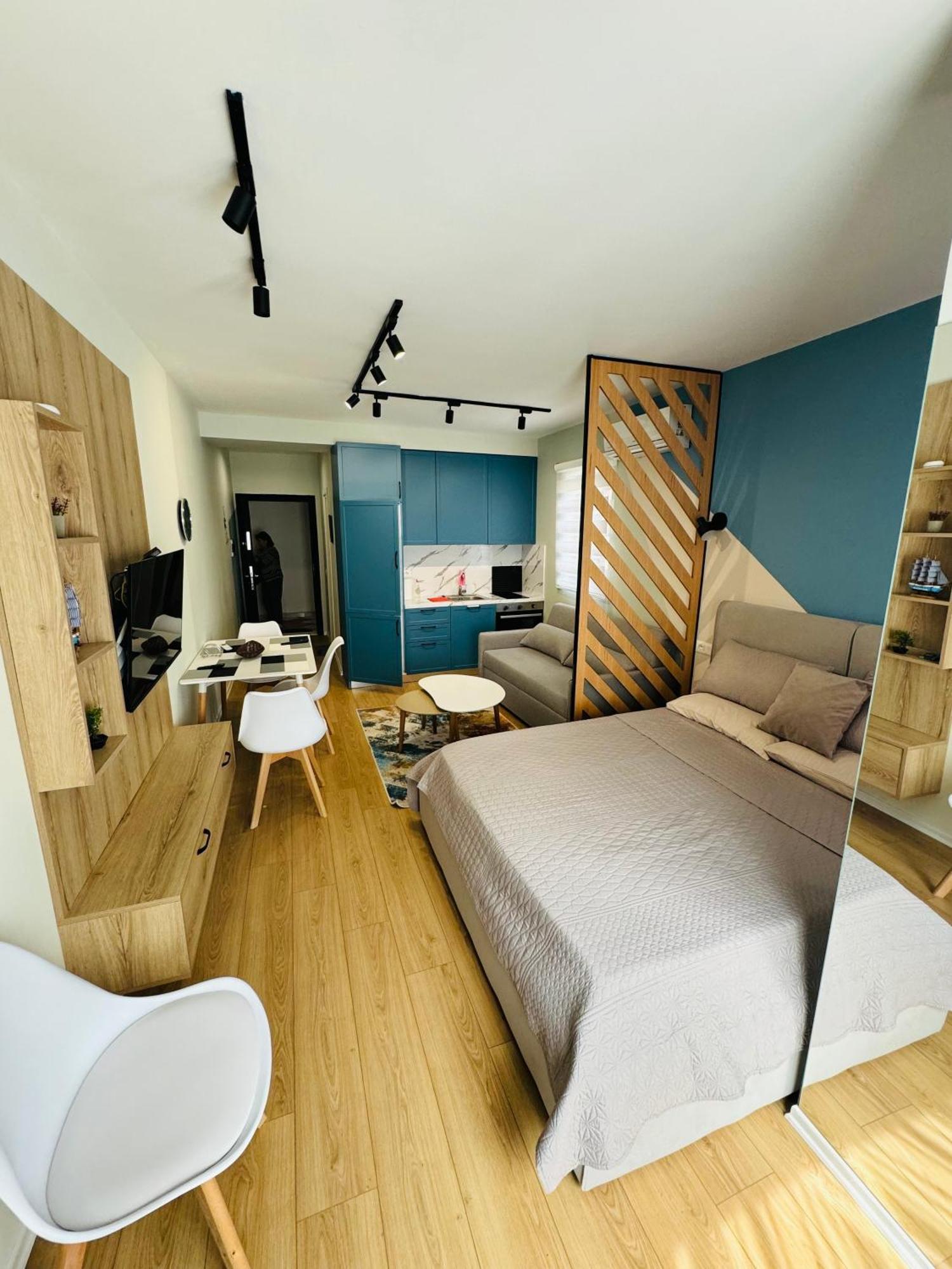 Blue Luxury Apartment Голем Екстериор снимка