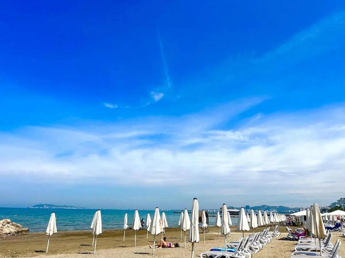 Blue Luxury Apartment Голем Екстериор снимка